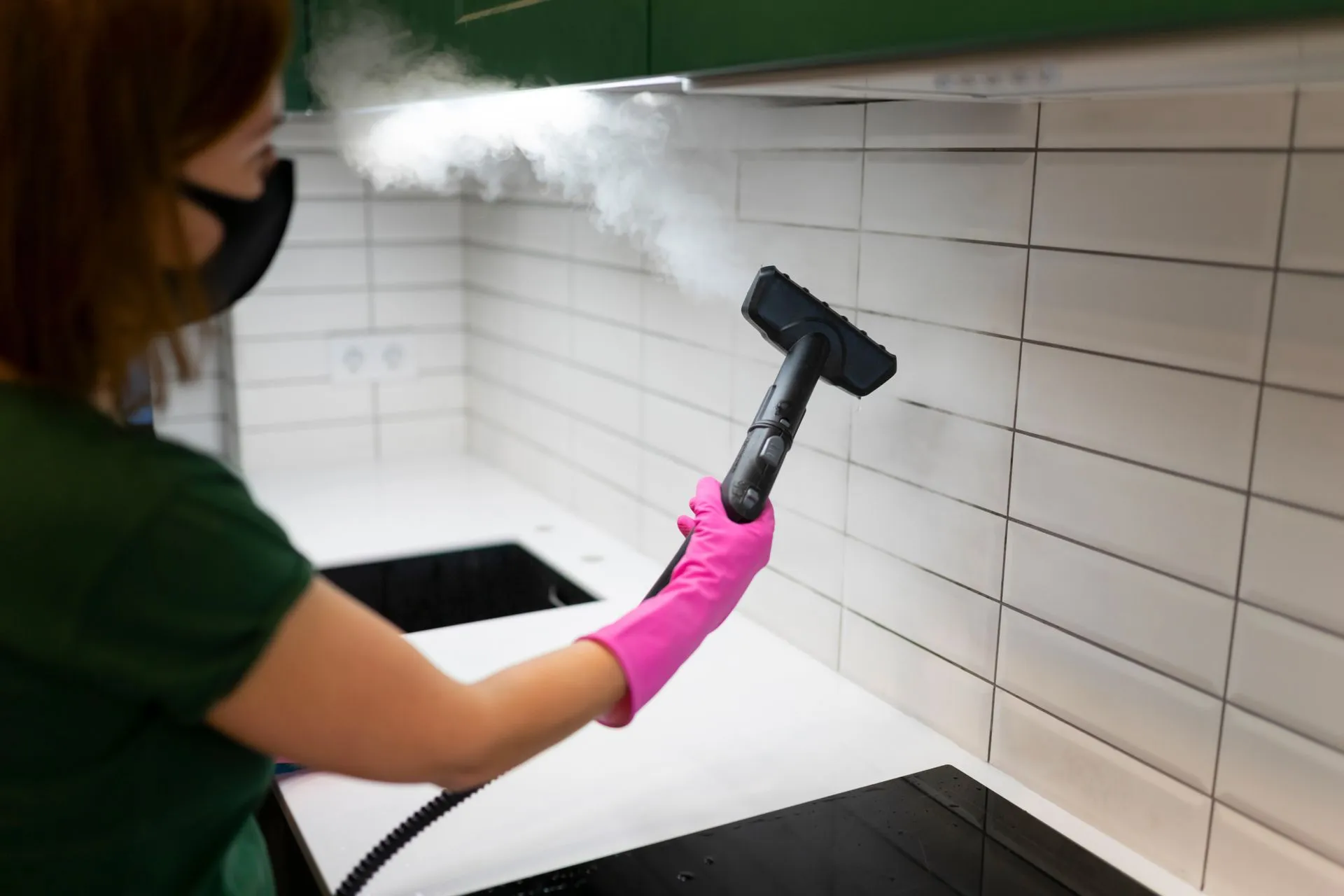 Should You DIY Tile Cleaning or Leave it to the Professionals?
